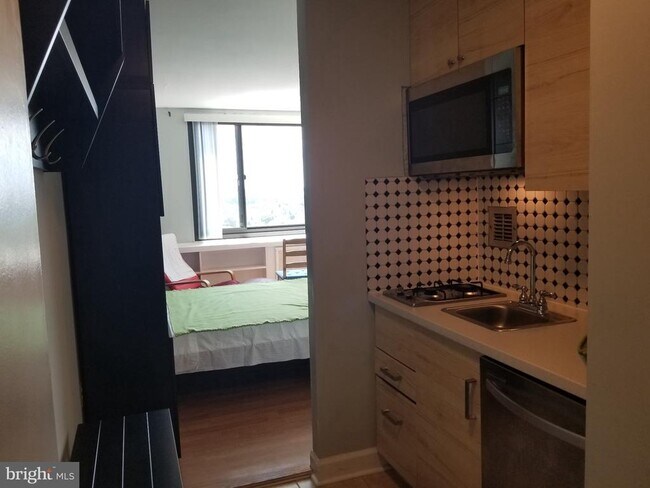 Photo - 1011 Arlington Blvd Unit 1040