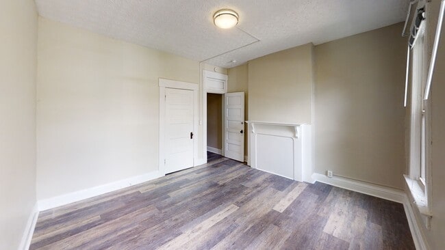 Photo - 1633-1635-1635 Summit St Unit 1635