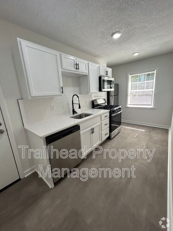 Building Photo - 6409 Brookside Rd Rental