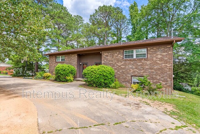 Photo - 8738 Gleason Dr