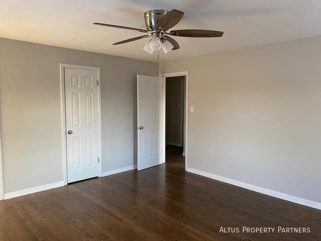 Photo - 2439 W 116th St Unit 2East