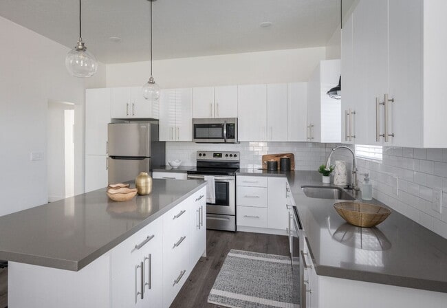 Photo - The Franklyn Apartments