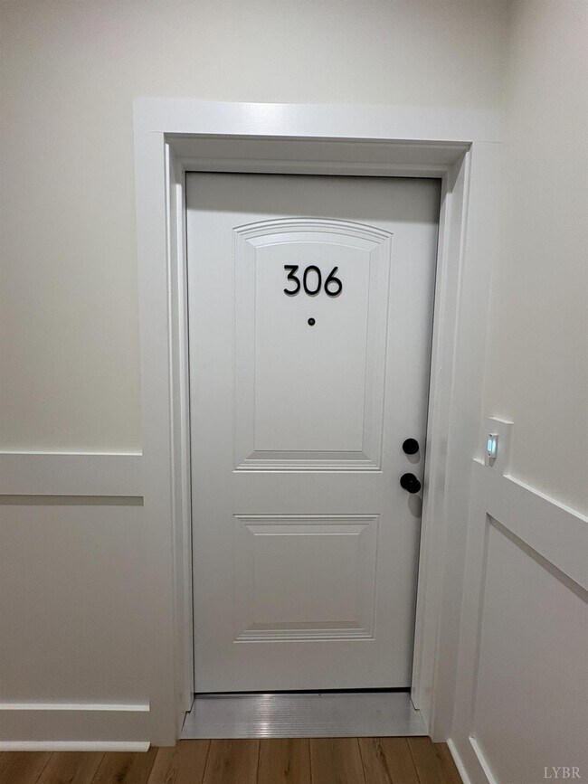 Photo - 420 Capstone Dr