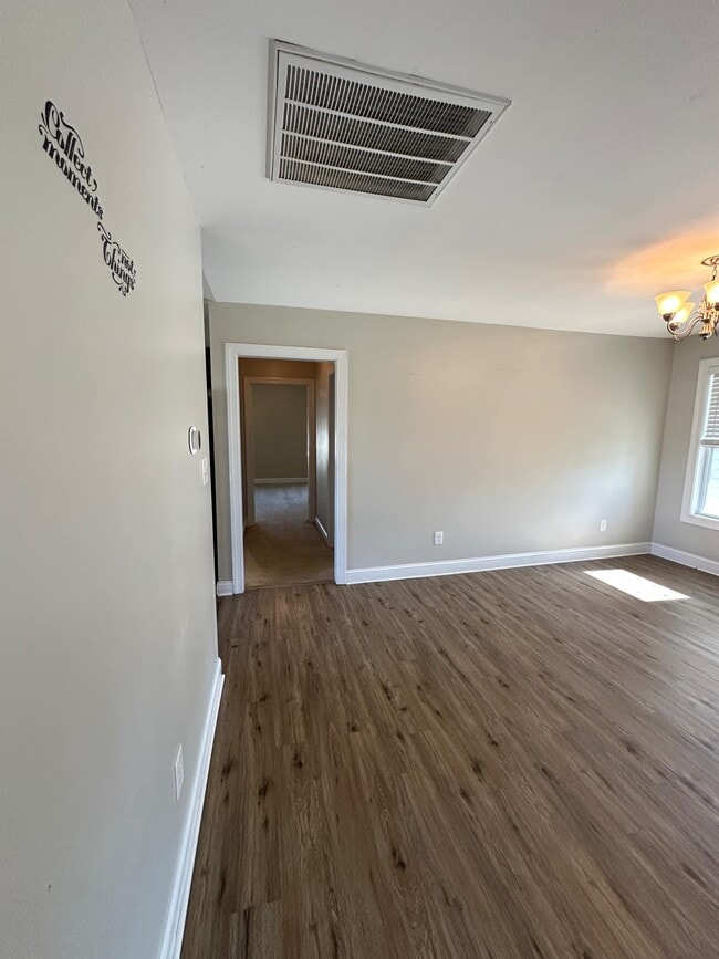 Building Photo - 339 Sonoma Rd Rental