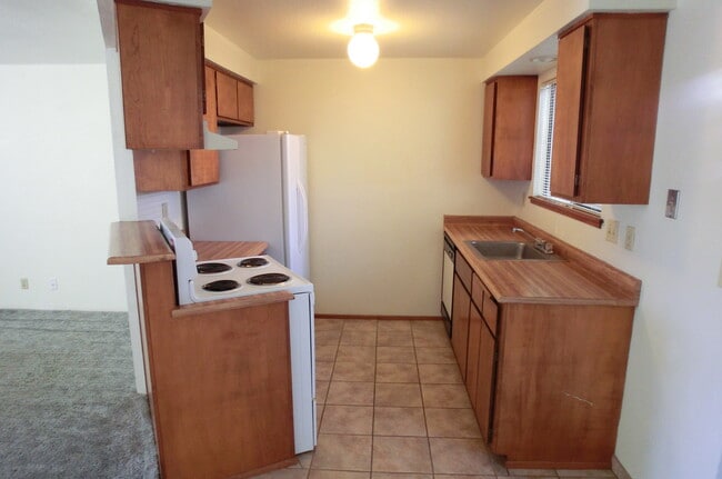 Photo - Downstairs Apartment Near Food and Shopping
