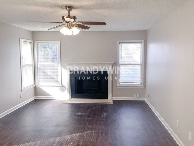 Photo - 1577 Linksview Close