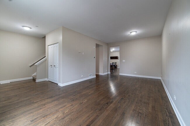 Photo - 309 Bradbury Ln