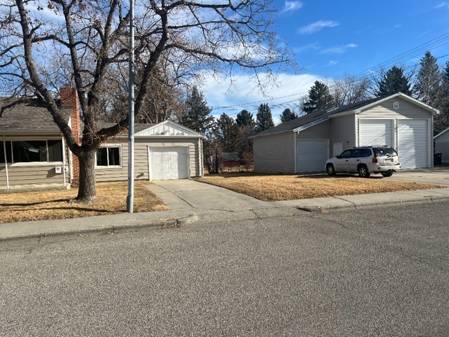 Photo - 1235 10th St W Unit 1235 10th. St. W