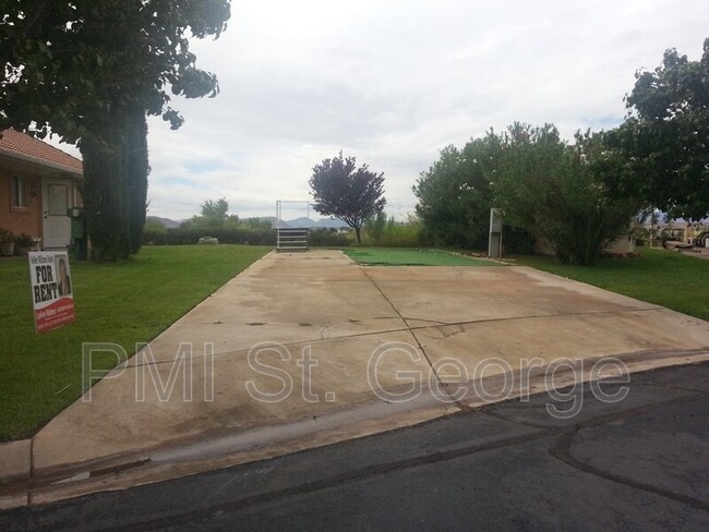 Photo - 2990 E Riverside Dr Unidad #97 Rental