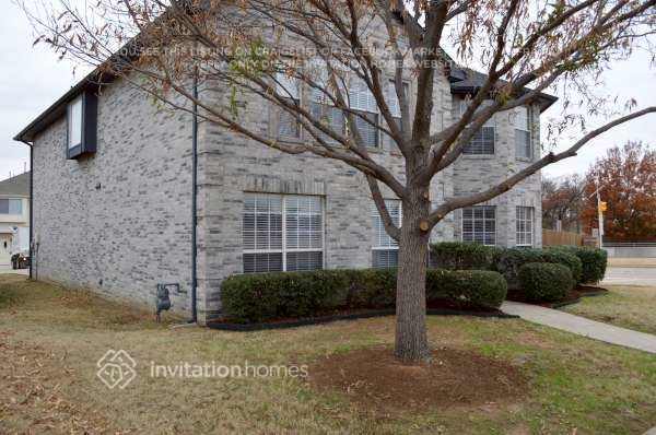 Photo - 1492 Altstatten Ln