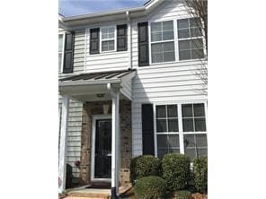 Building Photo - Townhouse For The Family!!