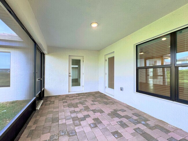 Photo - Beautiful 3-bedroom, 2-bath House in a Lake front community
