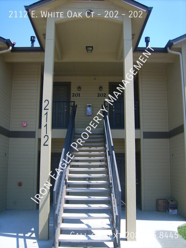 Building Photo - 2112 E White Oak Ct Unit 202 Rental