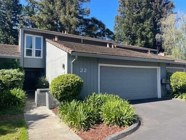 Photo - 22 Rolling Green Cir Townhome