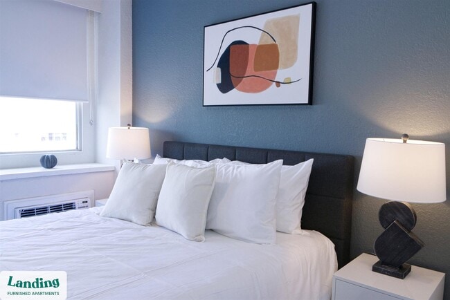 Photo - 305 Dr. M.L.K. Jr St S Unit 1107.1403525