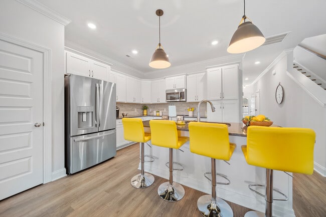 Photo - 1621 Spring Berry Ln