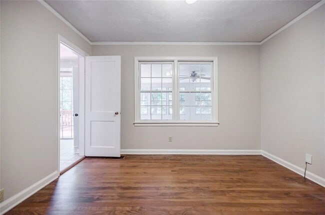 Photo - 1716 Beacon Hill Blvd NE