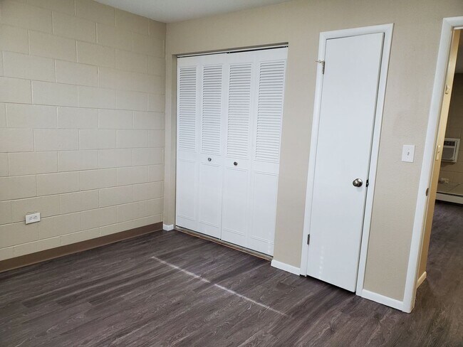 Photo - Garfield713 (MK-KS) Unit GarfieldC3