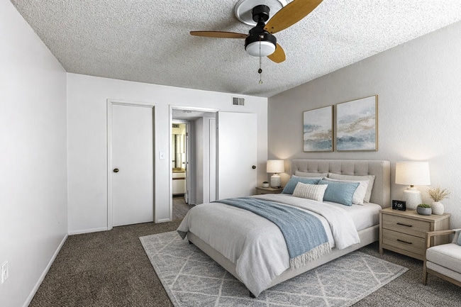 Photo - Falcon Point Apartments