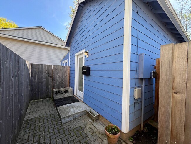 Photo - 2-Bedroom home in NE Portland: MI SPECIAL ...