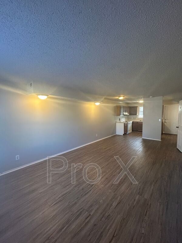 Photo - 520 N Betty Jo Dr