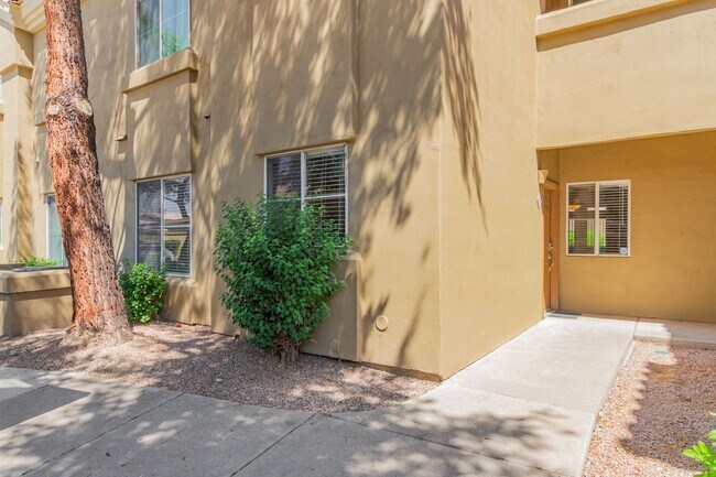 Photo - Beautiful 2 bedroom 2 bathroom first floor...