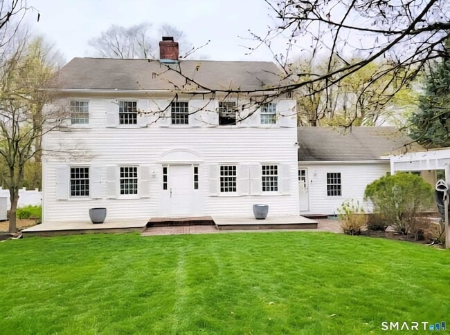 Building Photo - 188 Compo Rd S