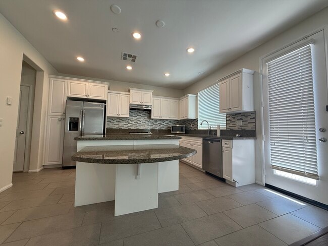 Photo - 506 Moonlight Dr