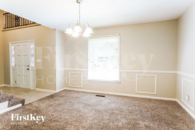 Photo - 2204 Lynncrest Ln