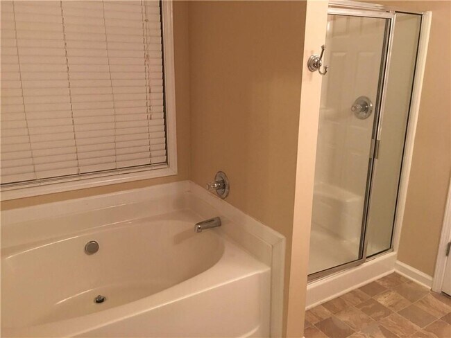 Photo - 2349 White Alder Dr NE