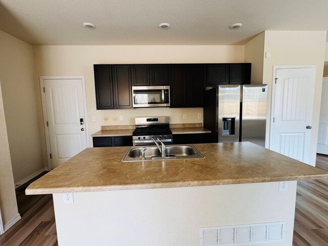 Photo - 5642 Heathland Terrace