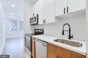 Photo - 3842 Fairmount Ave