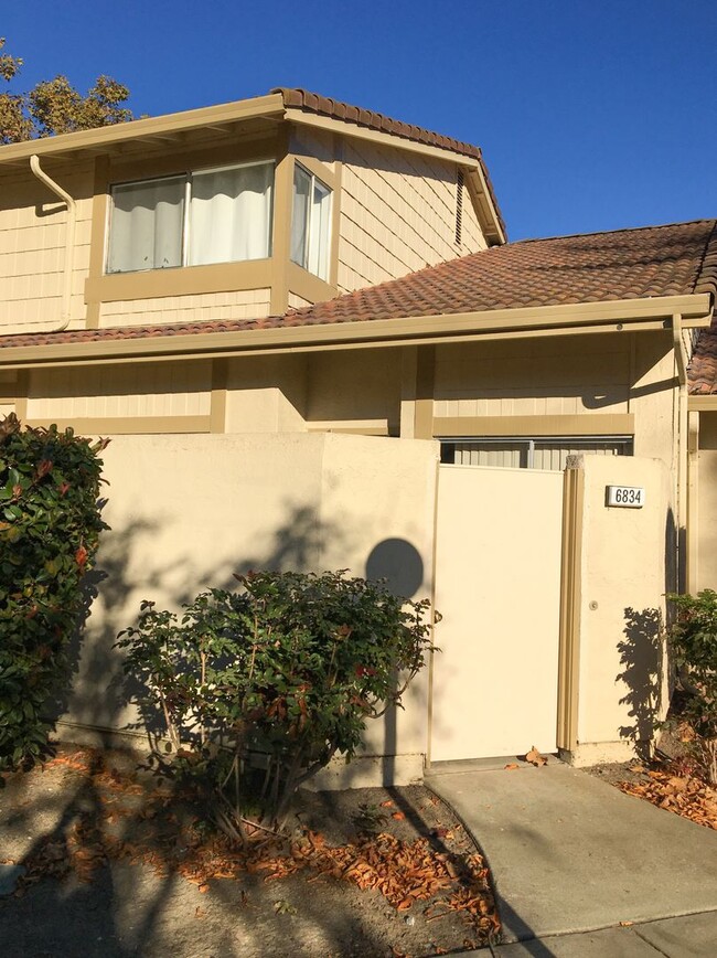 Absolutely Gorgeous 3 Bedroom 1.5 Bath Tow... - Absolutely Gorgeous 3 Bedroom 1.5 Bath Tow... Casa