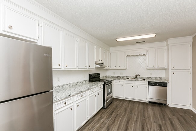 Photo - 103 Hunts Ln