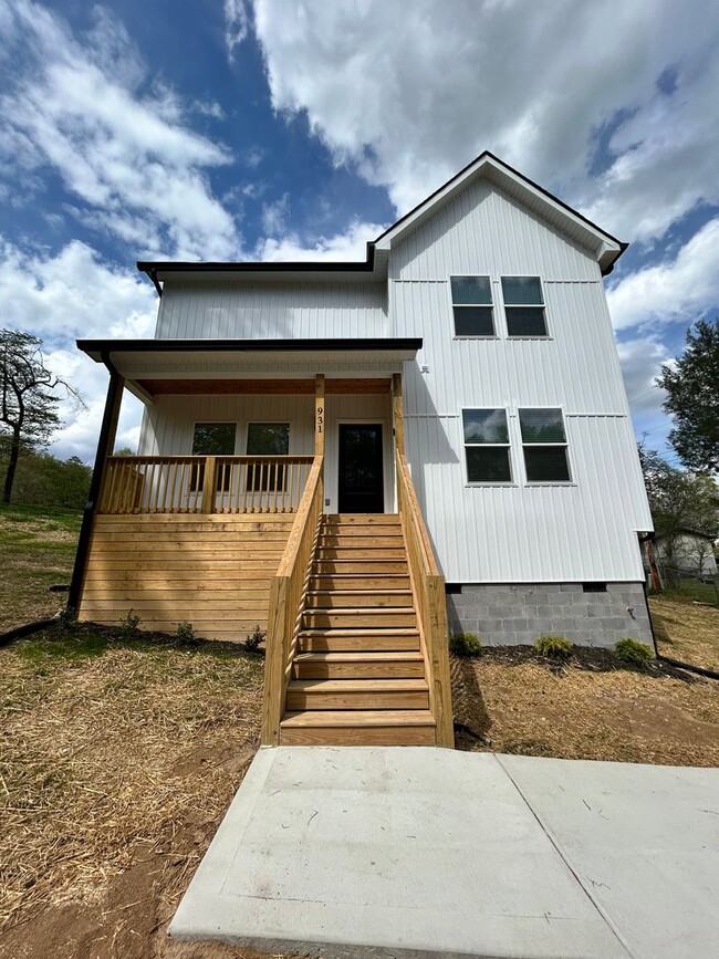 931 Old Lower Mill Rd