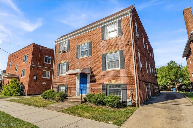 Building Photo - 6150 Ridge Rd Unit 1