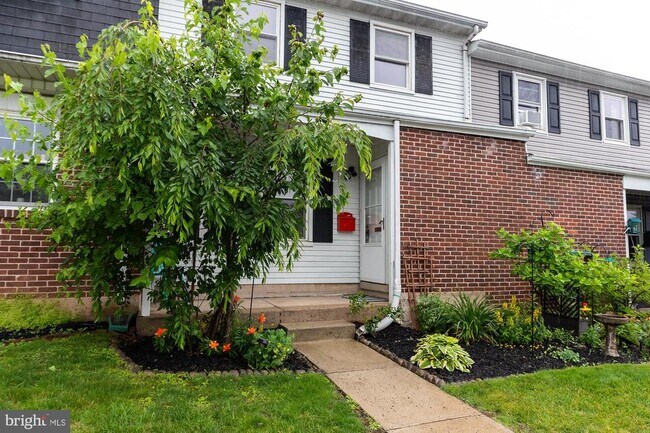 Photo - 54 Reliance Ct