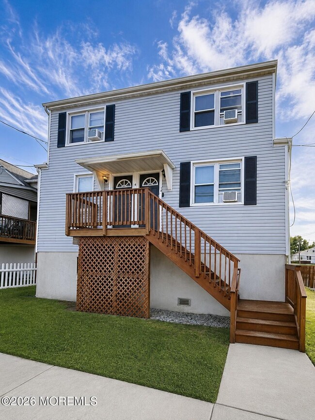 Building Photo - 119 Raritan Ave Unit 2B