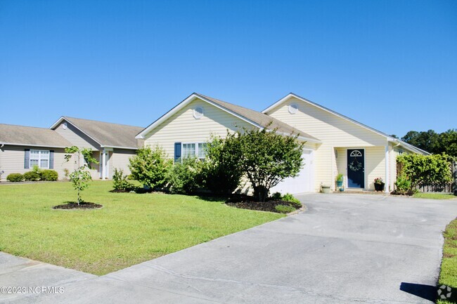 Building Photo - 2016 Heritage Ln Rental