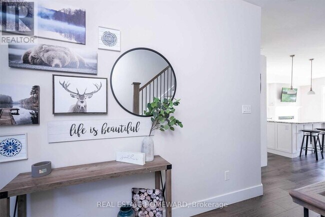 Photo - 222 Yellow Birch Cres