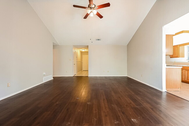 Photo - 6217 Cool Springs Dr