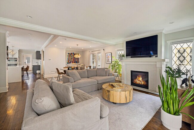 Photo - 4445 N Frederick Ave