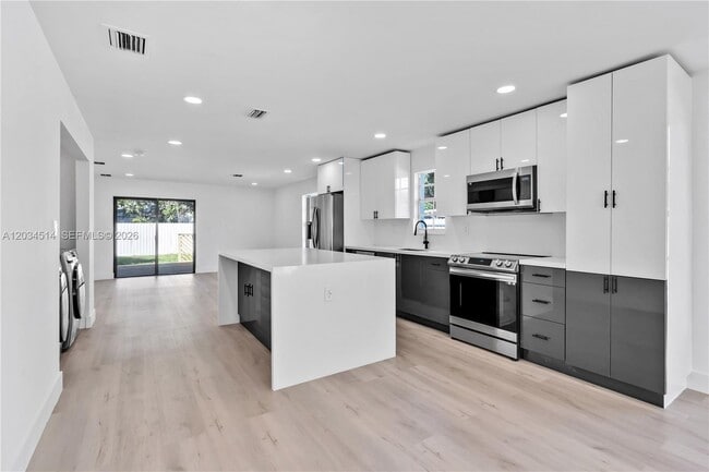 Photo - 407 NW 45th St