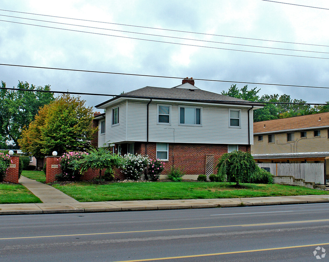 Maples Townhomes - Maples Townhomes