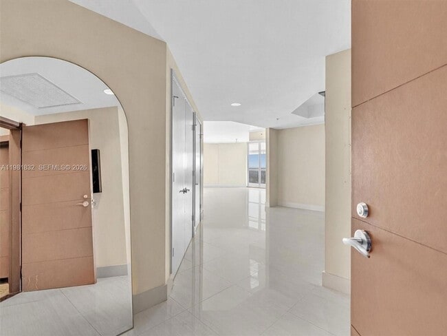 Photo - 17301 Biscayne Blvd Unit 2301
