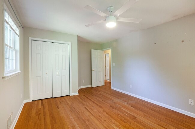 Photo - Very Spacious 4bd/3.5ba Brookhaven Home w/ 2 Car Garage and Fenced-In Backyard!!
