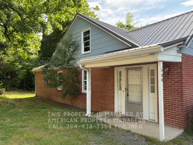 Building Photo - 130 Lilly Ave Rental