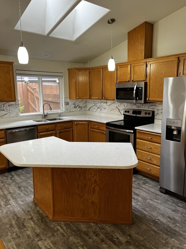 Photo - 6540 3rd Way SE