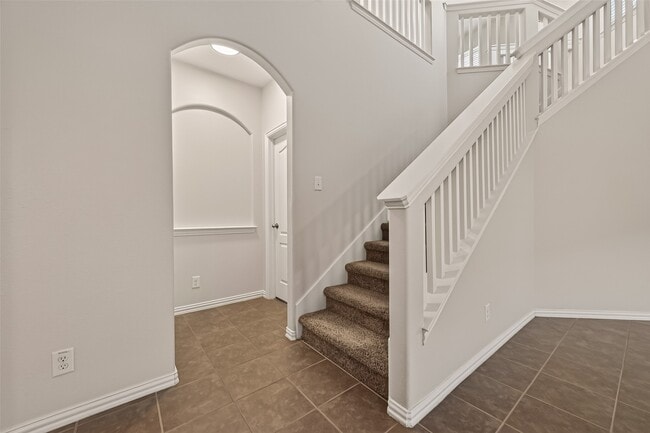 Photo - 6123 Carver Pines Dr