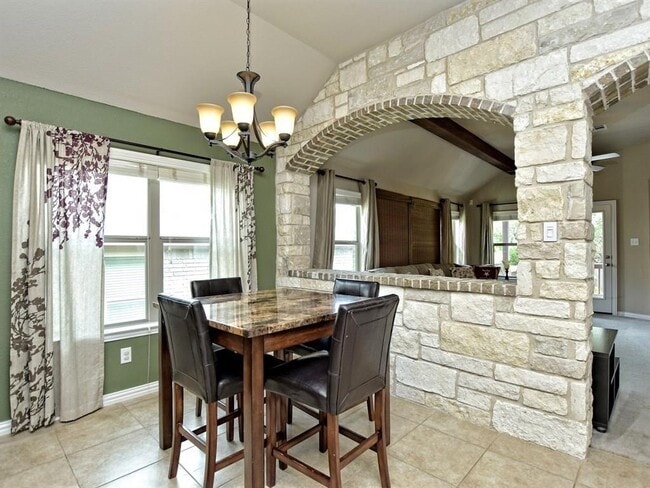 Photo - 510 Cameron Cove